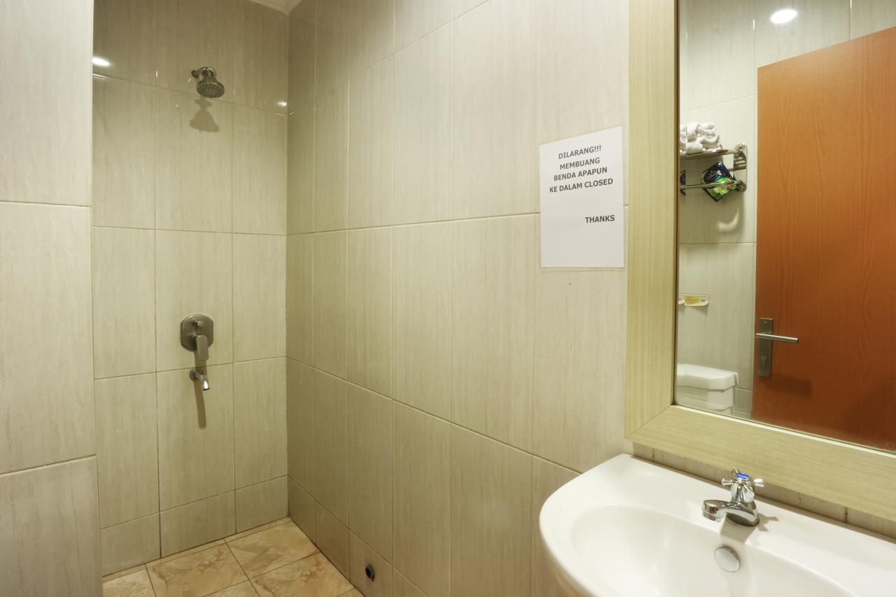 Raja Residence Jakarta Zimmer foto